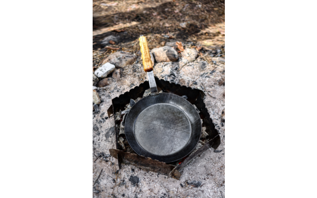 Imagen del producto Chimeneas cortavientos enchufables Petromax para hogueras y hornos holandeses 1