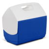 Blaue Kunststoffbox mit weißem Deckel, integriertem Tragegriff oben und eingeprägtem Schriftzug "IGLOO" auf der Vorderseite