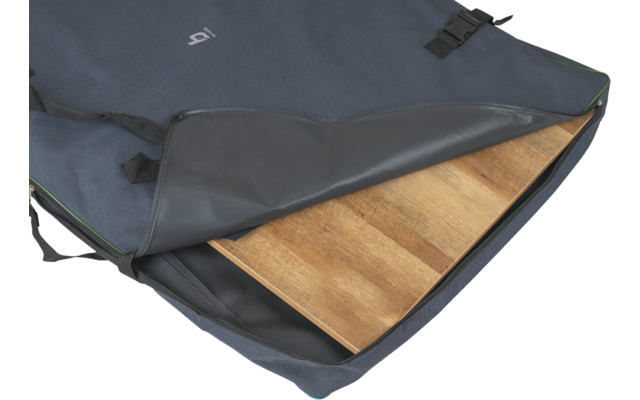 Geöffnete dunkelblaue Tasche mit einem teilweise sichtbaren Holzbrett