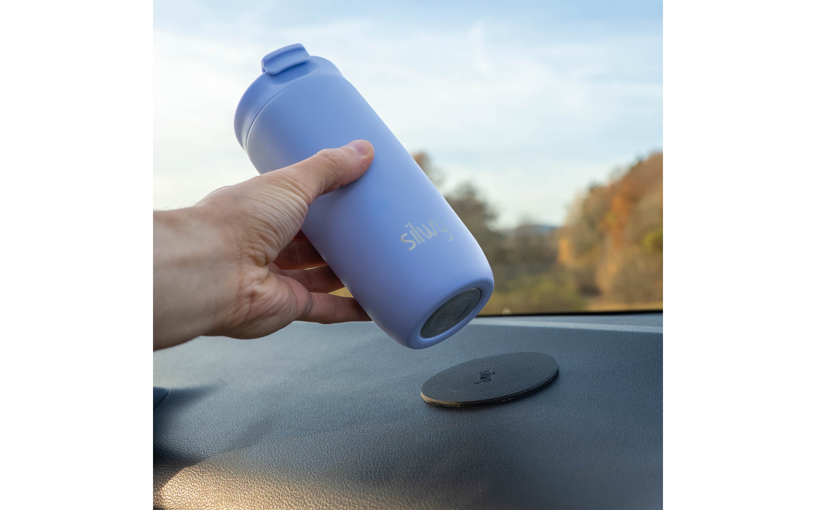 Produktbild Silwy Magnet Isolierbecher aus Edelstahl mit Metall-Nano-Gel-Pad 1