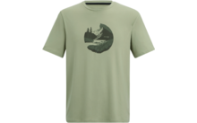 Hellgrünes T‑Shirt mit rundem dunklem Druck auf der Brust, Berge, Bäume und Fluss