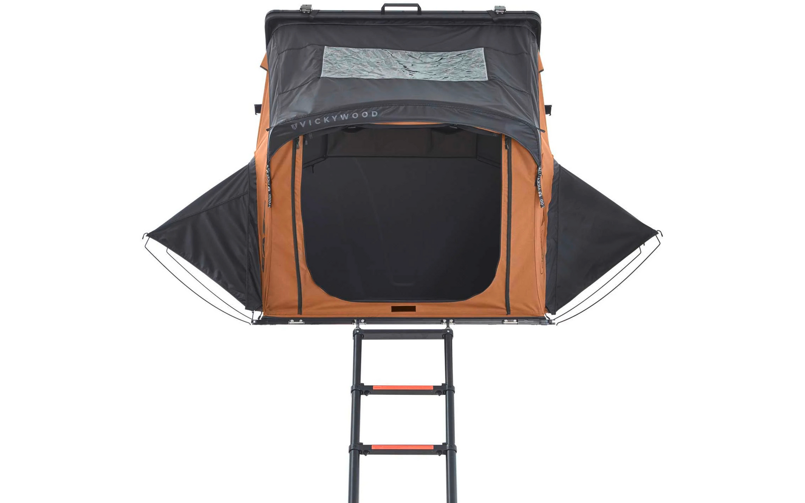 Orangenes und schwarzes Dachzelt mit offenem rechteckigem Eingang, ausgeklappten Seitenplanen, kleinem rechteckigem Oberfenster und ausziehbarer Leiter mit roten Sprossen vor weißem Hintergrund