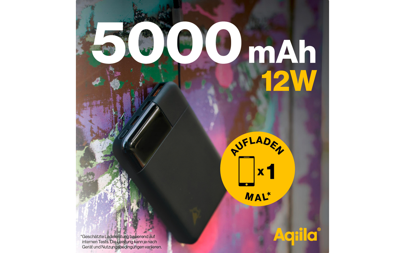 Zwart draagbaar oplader met tekst 5000 mAh 12W en een gele sticker met een zwart batterij symbool en tekst 'Gebruik 1 keer'
