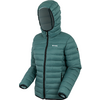 Grüne Steppjacke mit Kapuze auf unsichtbarem Modell