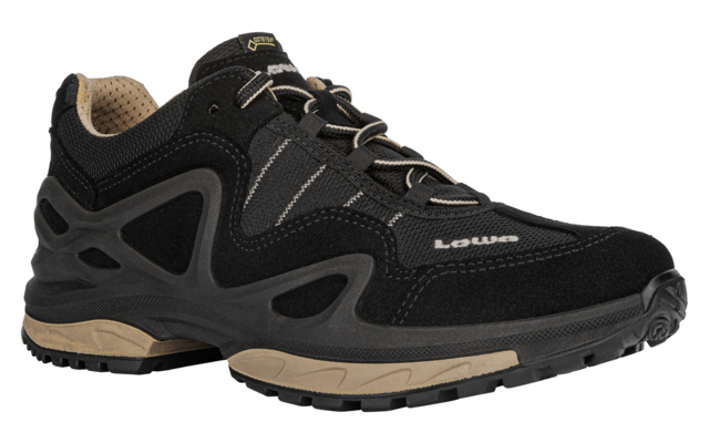 Ein einzelner schwarzer Schnürschuh mit beigen Details, seitliche Ansicht, Schnürsenkel und profilierte Gummisohle