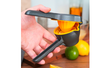 752901 - Westmark Limona Black Edition Fruchtpresse aus Aluminium