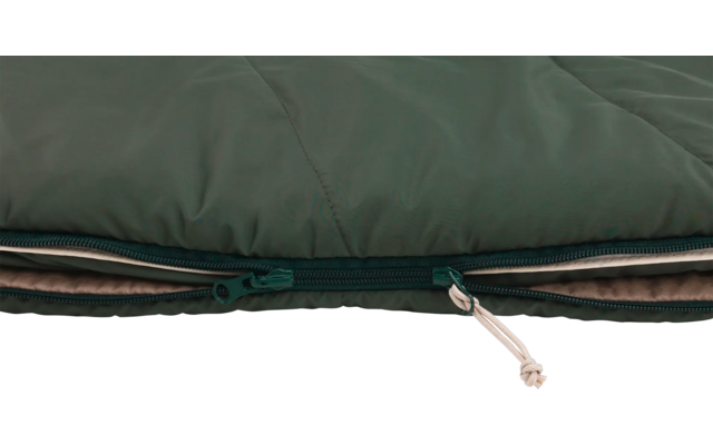 Groene slaapzak met gesloten ritssluiting