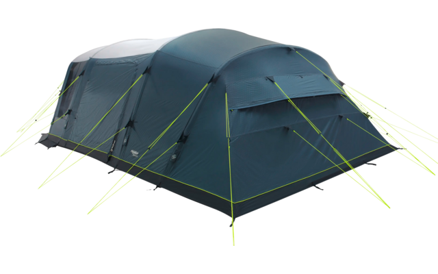 Blaues Zelt mit aufgespannten Planen auf weißem Grund