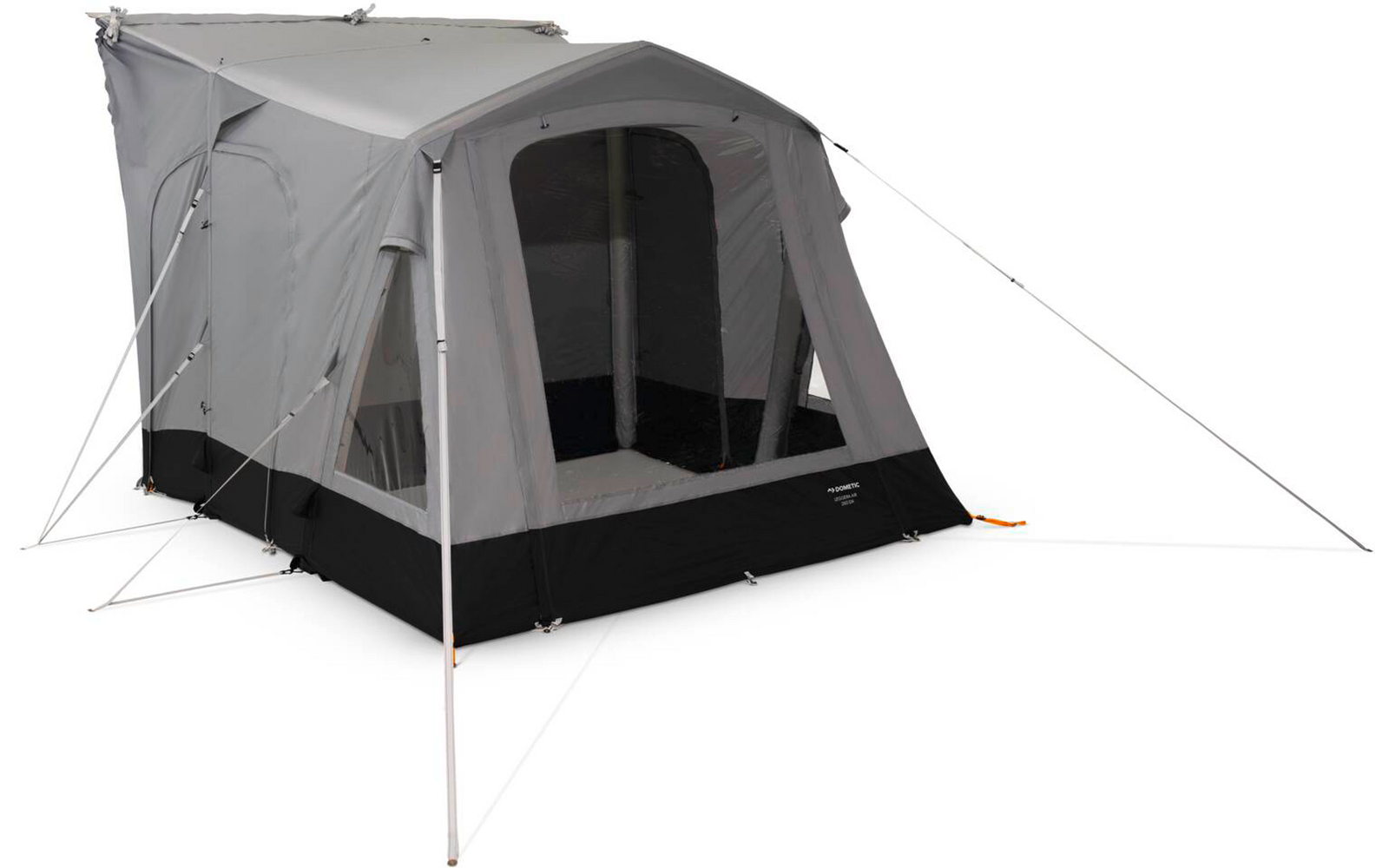 Graues und schwarzes Zelt mit rechteckiger Grundform, vorderer Eingang mit geöffneter Tür, zwei große Netzfenster, Metallstangen und Abspannleinen