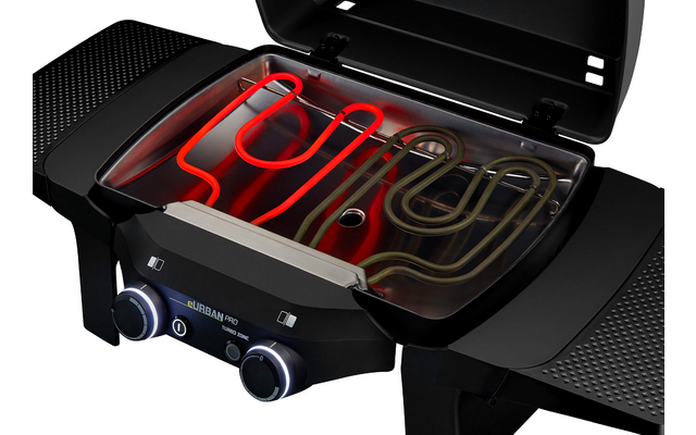 Schwarzes Grillgerät mit geöffneter transparenter Haube; darunter rot leuchtende, gewundene Heizspiralen, zwei blau beleuchtete Drehregler und seitliche Ablagen