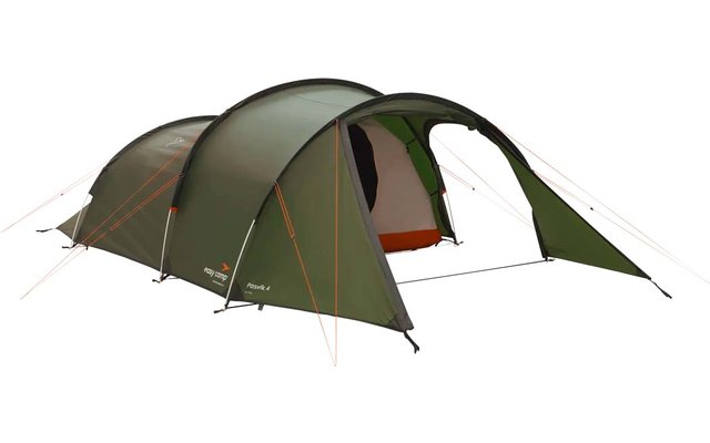 Grünes Campingzelt mit offenem Eingang auf weißem Hintergrund