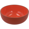 Bol en céramique rouge avec une surface lisse
