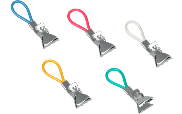 Fünf Metallklammern mit farbigen Schlaufen (blau, rosa, weiß, gelb, türkis) auf weißem Hintergrund