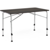 Table rectangulaire avec plateau en bois sombre et pieds métalliques argentés, croisillons et patins en caoutchouc