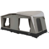 Großes rechteckiges graues Zelt mit drei großen rechteckigen Fenstern, zwei zurückgezogenen Vorhängen, einer geschlossenen Reißverschlusstür rechts, hellgrauem Dach und schwarzem unteren Saum mit Dometic-Logo