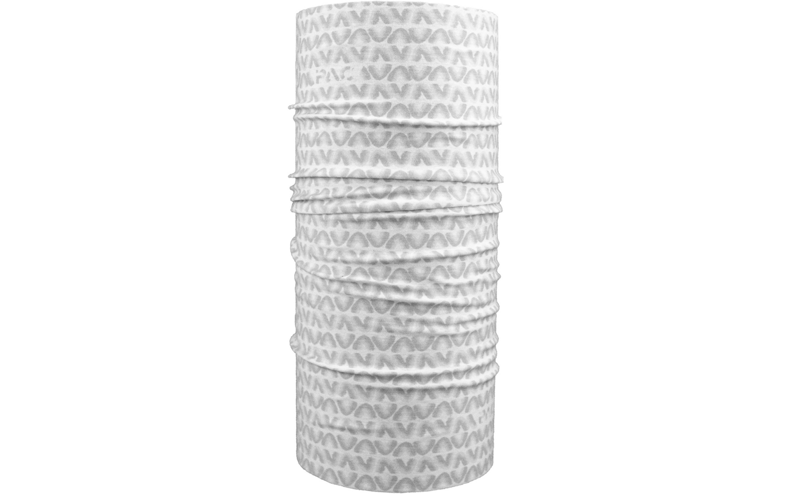 Weißer, gerippter Strickpullover auf einem Stapel