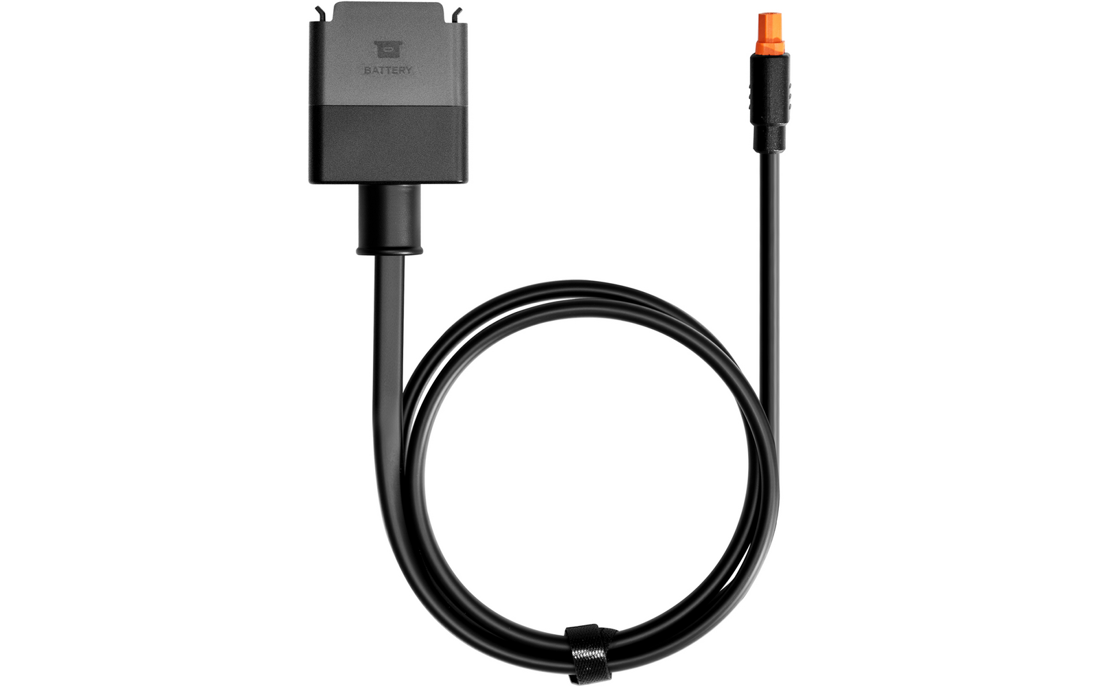 Schwarzes Kabel mit rechteckigem Anschluss und rundem Stecker