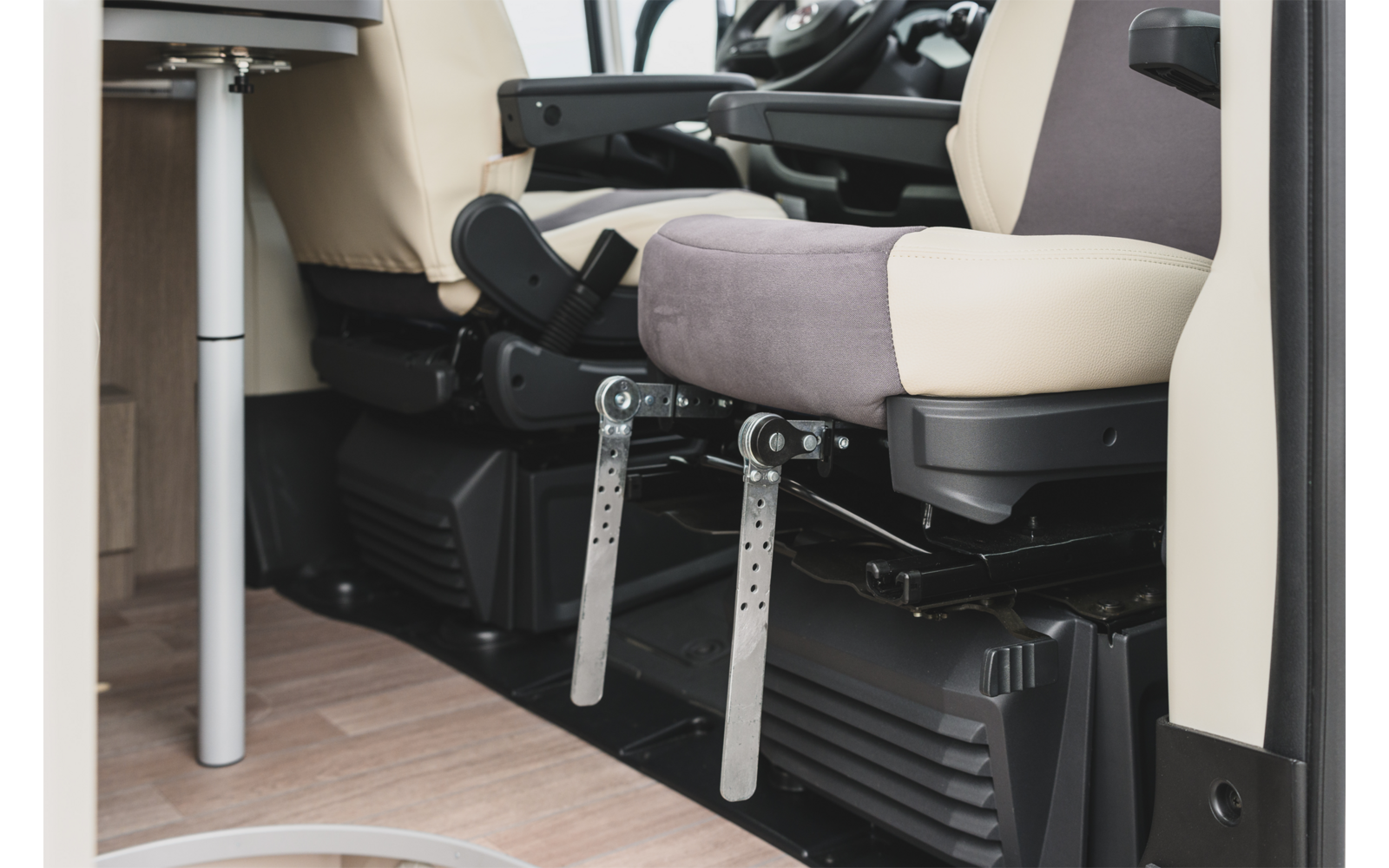 Image du produit ART Repose-jambes pour si&egrave;ge de camping-car 1