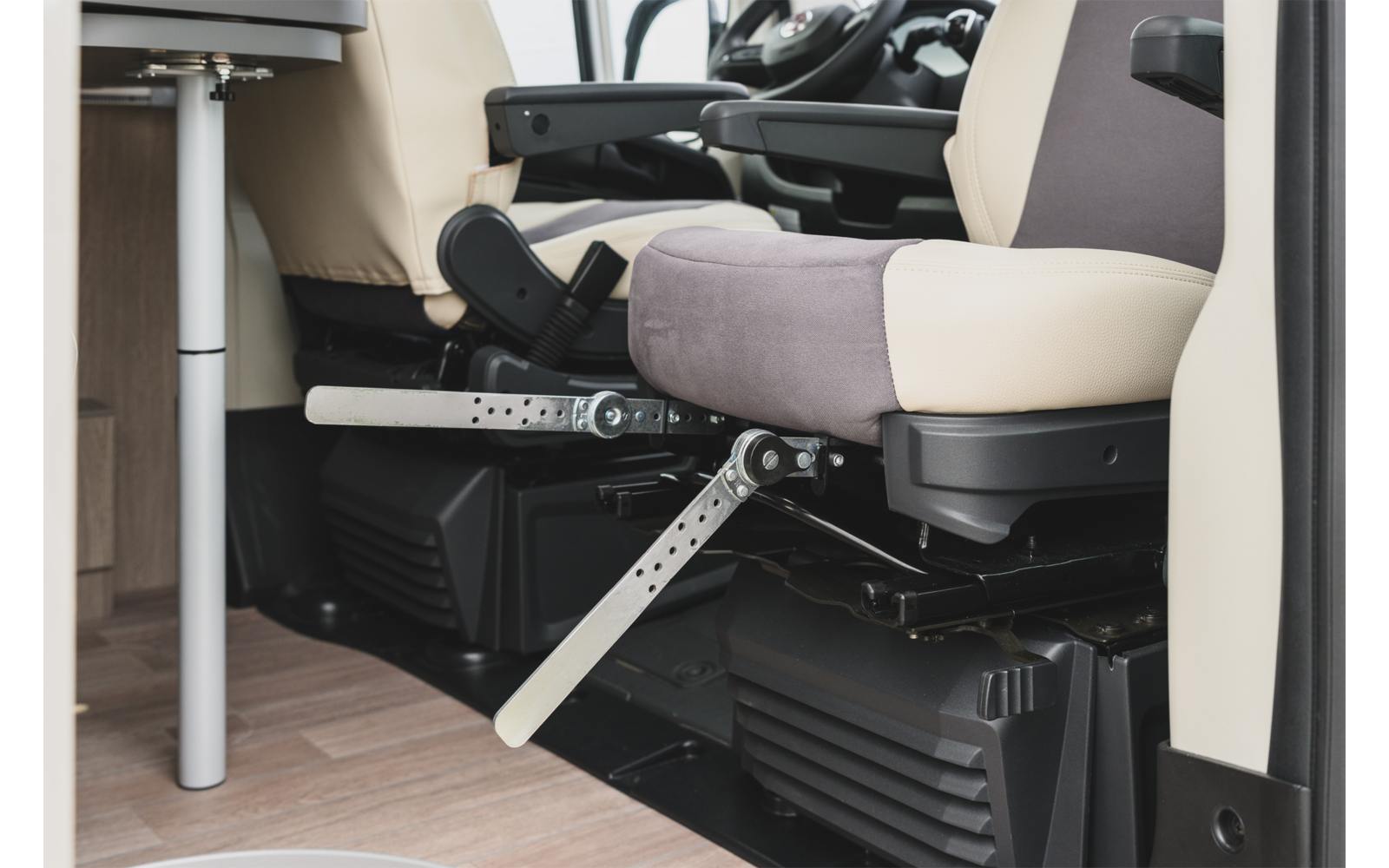 Image du produit ART Repose-jambes pour si&egrave;ge de camping-car 1