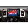 Pantalla del salpicadero del coche mostrando iconos de aplicaciones coloridos