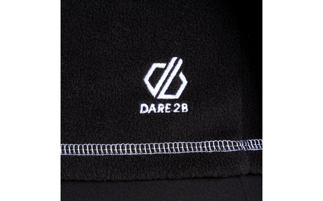 Schwarzer Stoff mit weißem Dare 2b Logo und grauer Naht