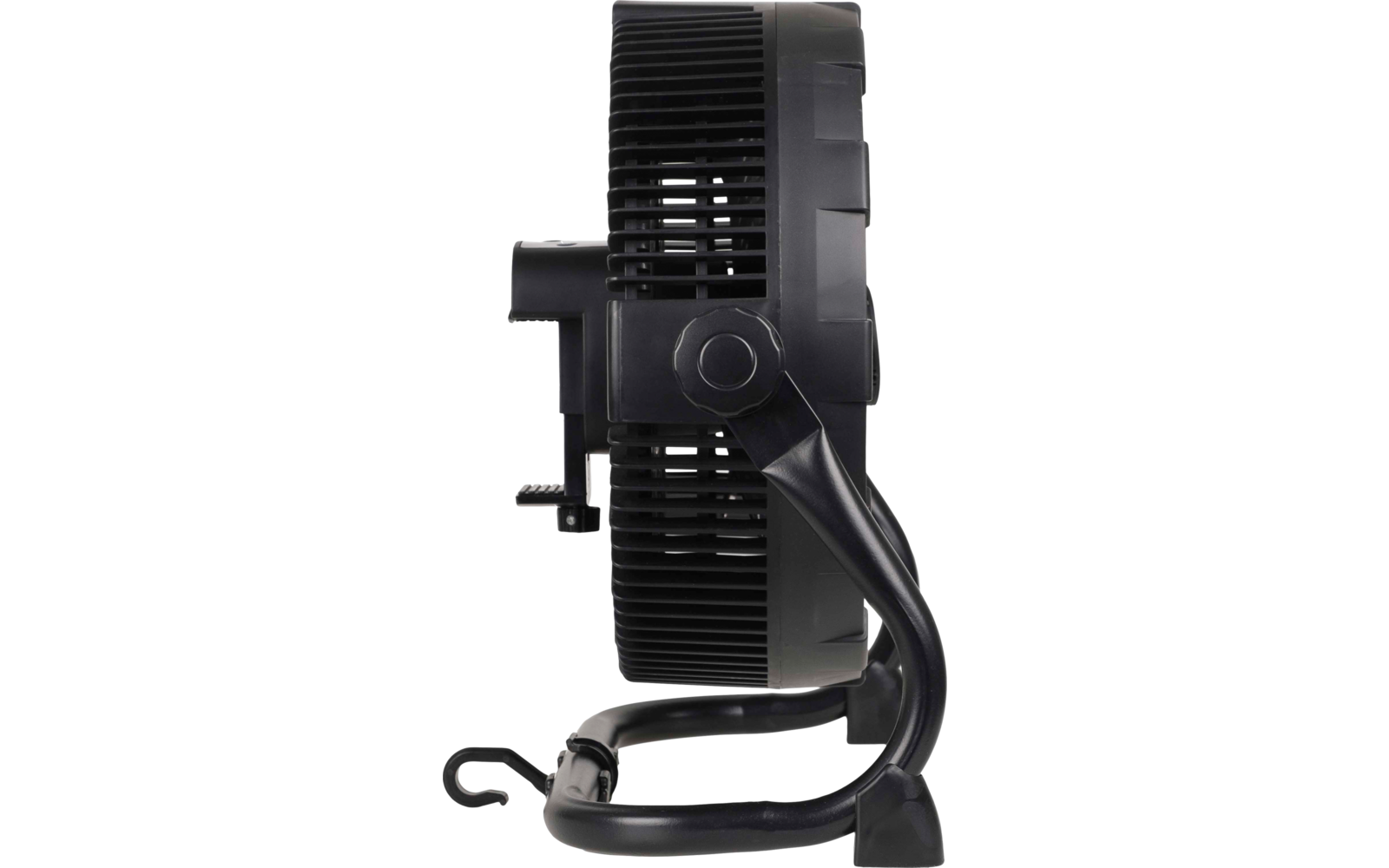 Schwarzer tragbarer Tischventilator, Seitenansicht; rundes Gehäuse mit Lüftungsgitter, Stellknopf und gebogenem Standfuß mit Haken