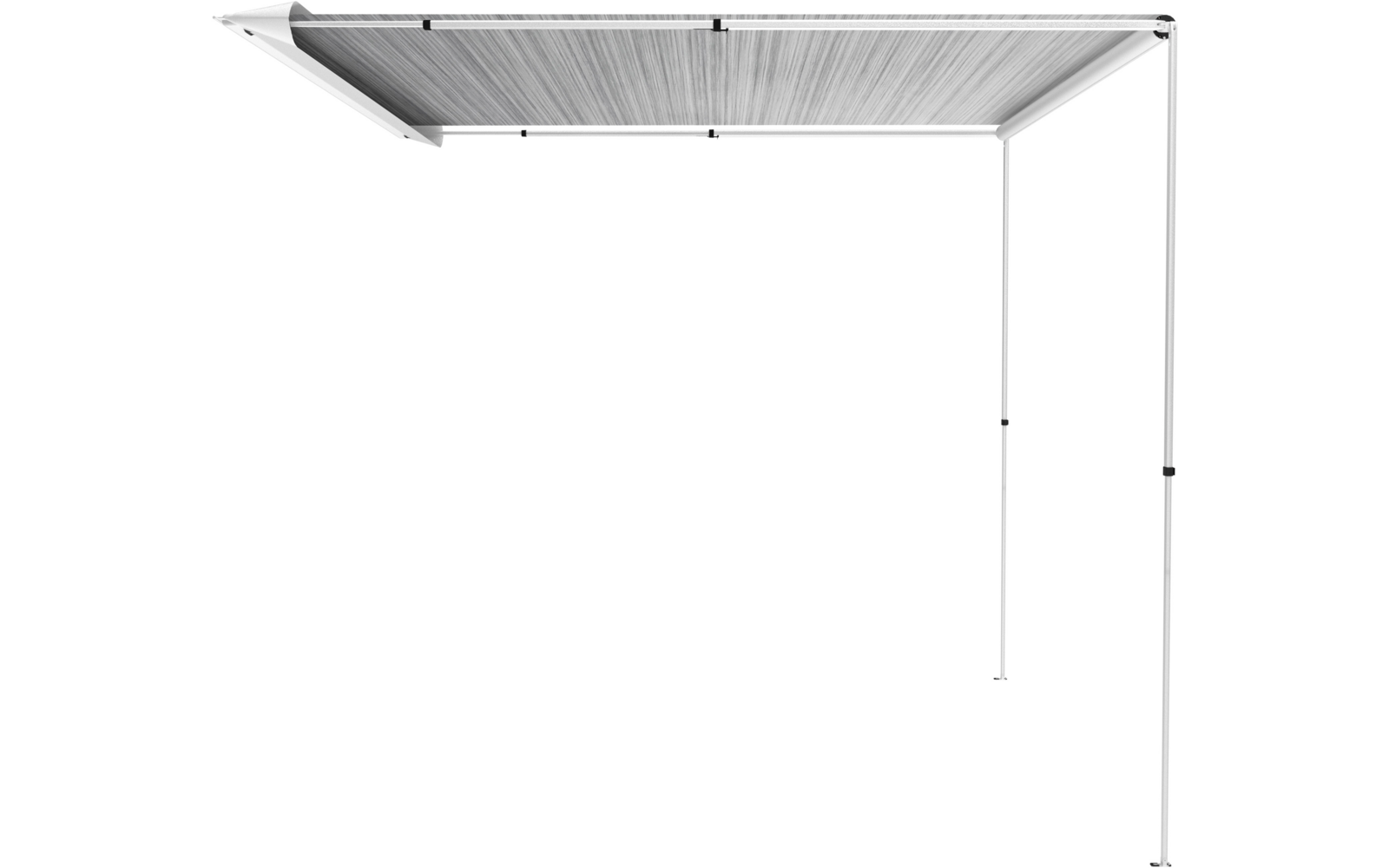 Ausgefahrenes rechteckiges Textildach an Metallrahmen, rechter Stützpfosten und herunterhängendes Seil