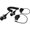 Zwei schwarze Spiralanschlusskabel mit Steckern an beiden Enden, zwei Adapter mit kurzen Kabeln