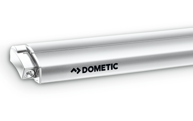 Weiße LED-Leuchte mit dem Schriftzug Dometic auf weißem Hintergrund