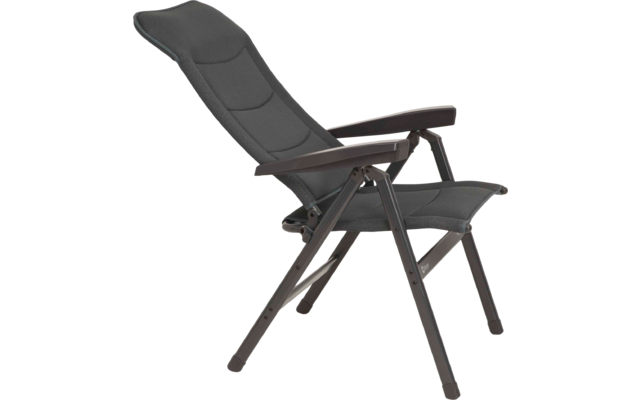 Dunkelgrauer Klappstuhl mit gepolsterter Rückenlehne und Armlehnen, leicht zurückgelehnt auf weißem Hintergrund