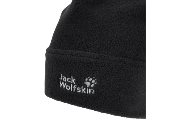 Schwarze Fleece-Mütze mit weiß gesticktem Jack Wolfskin-Schriftzug und Pfotenlogo