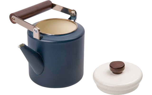 Dunkelblaue Teekanne mit seitlichem Ausguss, Holzgriff oben, weißer Deckel mit braunem Knopf neben der Kanne