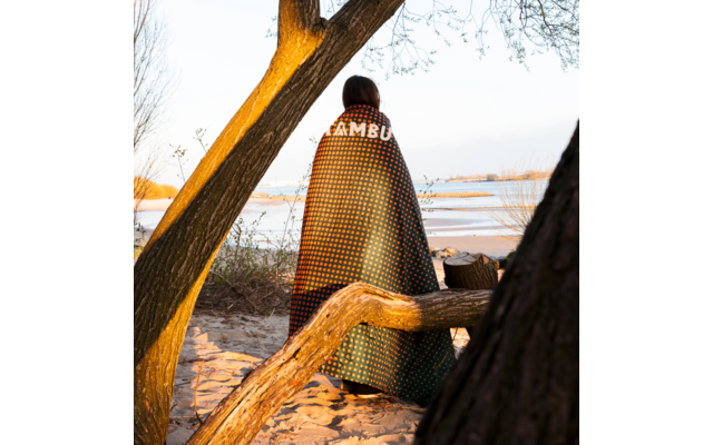 Product image Tambu Kambala camping blanket Recycled polyester with integrated pack sack 203 x 145 cm 1