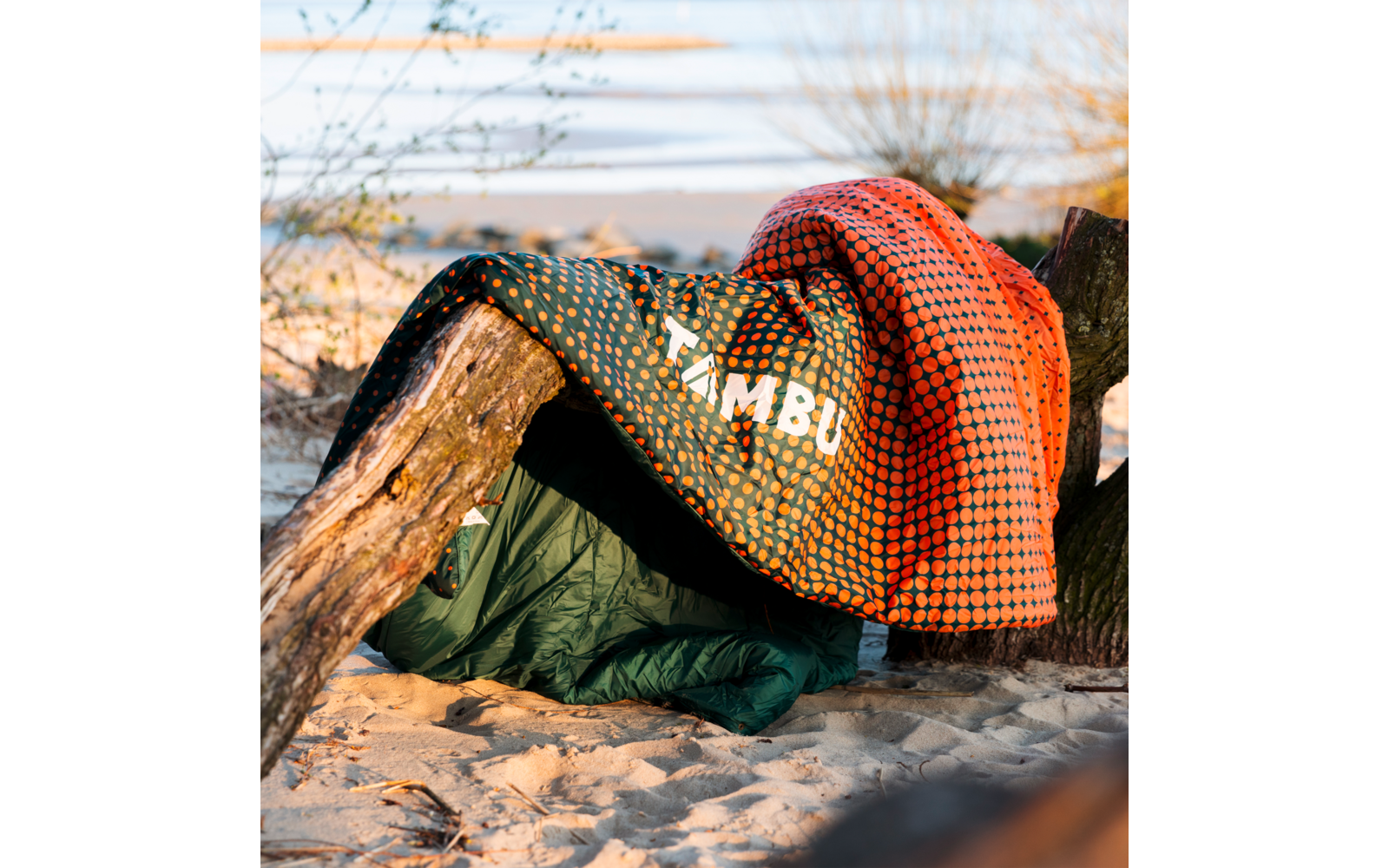 Product image Tambu Kambala camping blanket Recycled polyester with integrated pack sack 203 x 145 cm 1