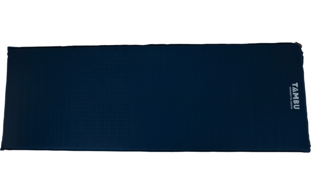 Rechteckiges dunkelblaues Objekt mit weißer Aufschrift TAMBU am rechten Rand