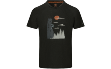 Schwarzes kurzärmeliges T-Shirt mit rundem Halsausschnitt; Brustdruck: graue Silhouette einer Person an einer vertikalen Felswand, graue Nadelbäume unten, orange Sonne und graue Wolken
