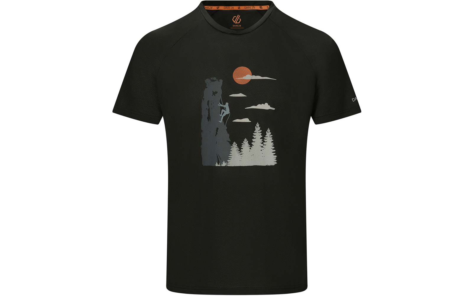 Schwarzes kurzärmeliges T-Shirt mit rundem Halsausschnitt; Brustdruck: graue Silhouette einer Person an einer vertikalen Felswand, graue Nadelbäume unten, orange Sonne und graue Wolken