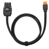 Schwarzes Kabel in Kreisform auf weißem Hintergrund, links ein schwarzer Stecker mit der Aufschrift "BATTERY", rechts ein kleiner orangefarbener Stecker, Kabel mit Klettband fixiert