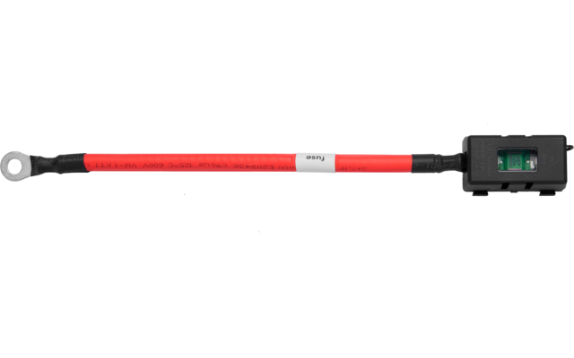 Rotes isoliertes Kabel mit metallischem Ringkabelschuh links und schwarzem rechteckigen Anschlussgehäuse rechts mit sichtbarer grüner Platine, weißes Etikett auf dem Kabel