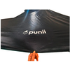 Toit en tissu noir avec logo blanc 'punii', main tenant le bord inférieur