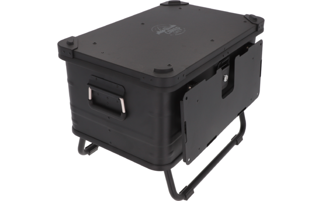 Caisse rectangulaire noire en plastique avec couvercle, poignée latérale, panneau latéral ouvert et pieds métalliques