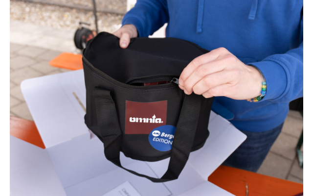 Imagen del producto Horno de camping Omnia Edici&oacute;n Fritz Berger 5 piezas 1