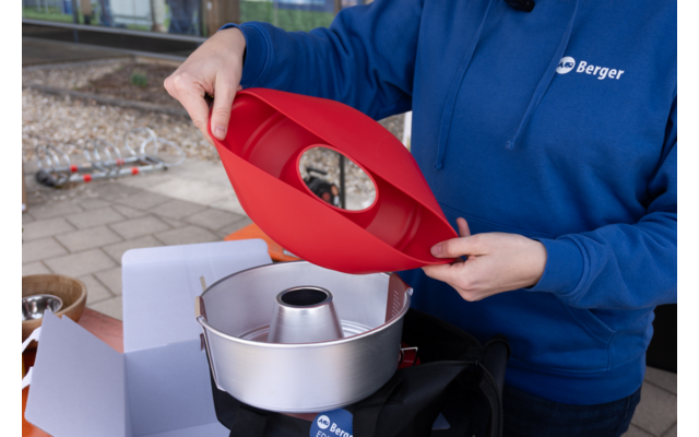 Imagen del producto Horno de camping Omnia Edici&oacute;n Fritz Berger 5 piezas 1