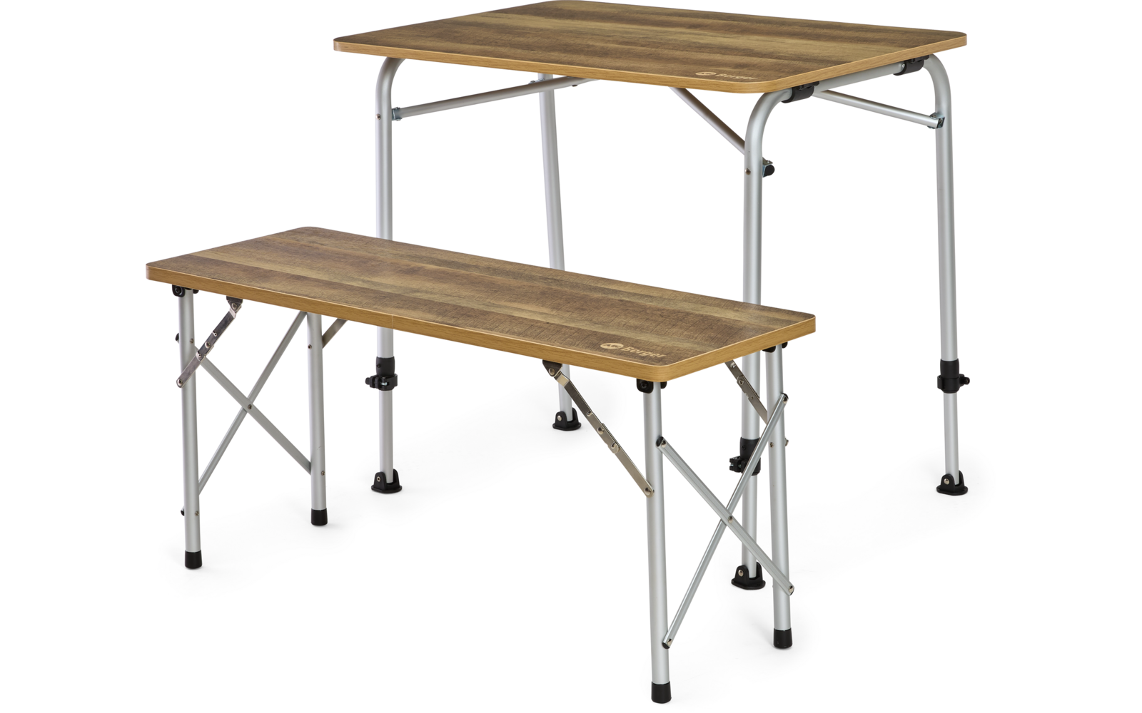 Une table rectangulaire et un banc rectangulaire avec plateaux effet bois brun, pieds métalliques argentés avec entretoises en croix et embouts en plastique noir
