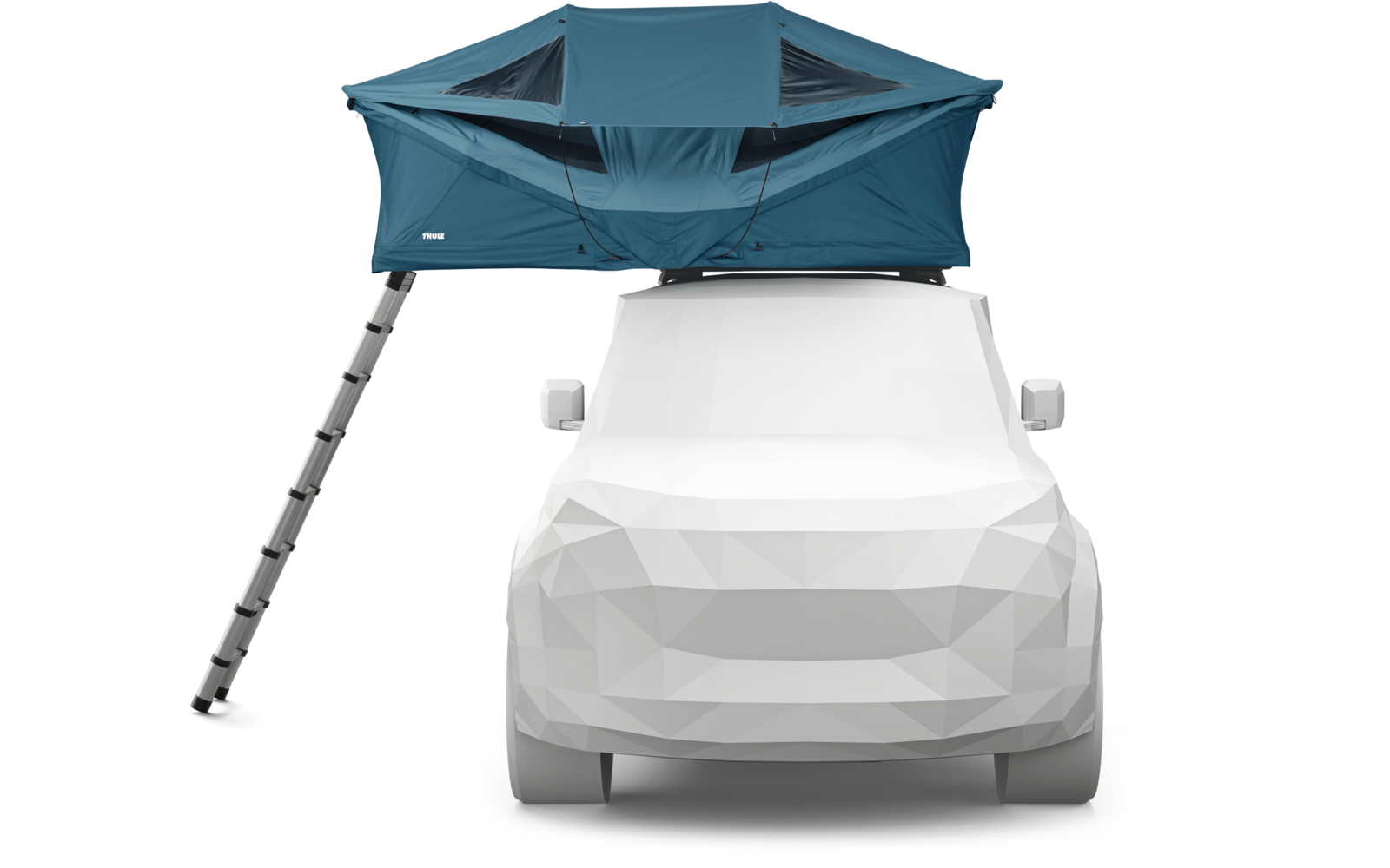 Weißes Fahrzeug mit aufgeklapptem blauem Dachzelt und seitlich herabhängender Leiter