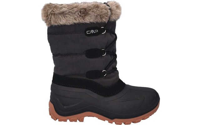 Schwarzer Stiefel, seitliche Ansicht nach rechts, Schaft mit hellbraunem Fellbesatz, drei metallene Ösen mit Schnürung, sichtbares "CMP"-Logo, unterer Teil aus schwarzem Gummi, braune profilierte Sohle