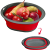 Bol rouge pliable avec bord gris, rempli de poires, pommes rouges et vertes et tomates en grappe ; à côté un bol plié avec une flèche