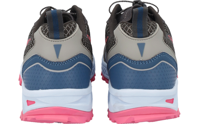 Vista posteriore di due scarpe da ginnastica grigie con rinforzi posteriori blu, intersuole bianche e suole esterne rosa