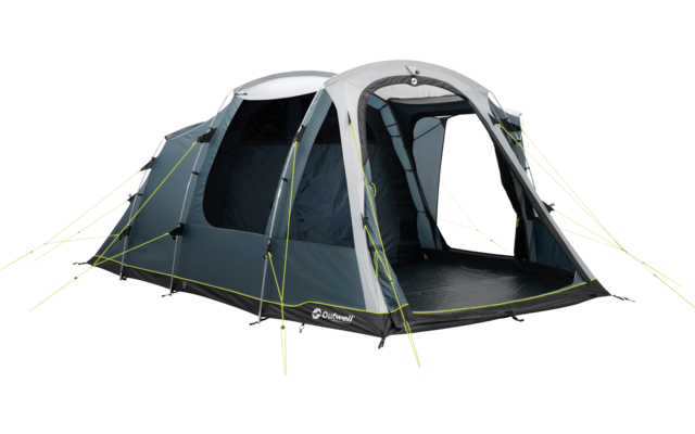 Graues Campingzelt mit geöffneten Eingängen auf weißem Hintergrund