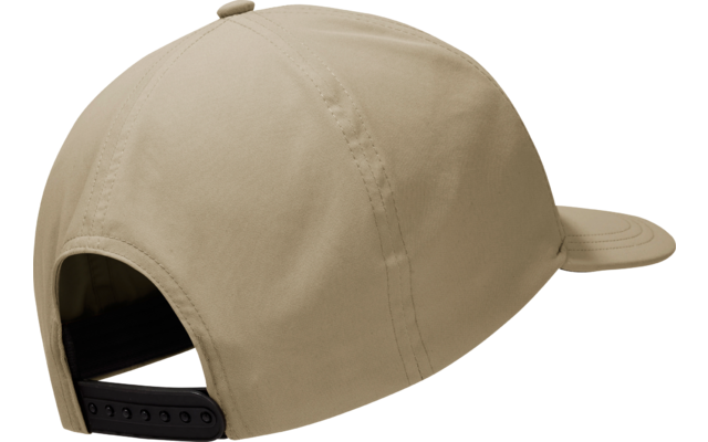 Beige baseballpet van achteren met zwarte snapback-sluiting